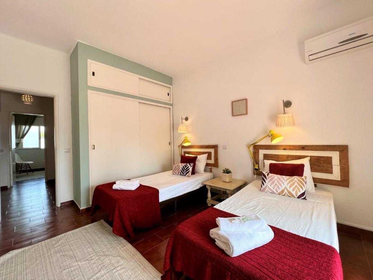 Apartment Twins 2 With Pool By Homing *